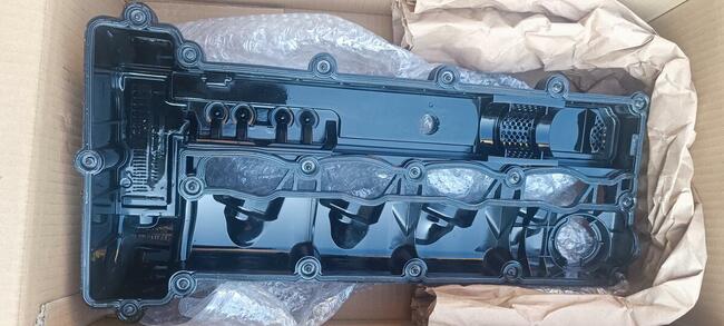 Pokrywa zaworów Mercedes silnik 651