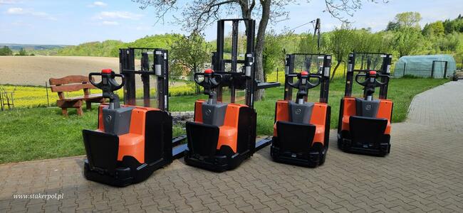 Używany paleciak elektryczny BT Toyota Staxio wózek widłowy