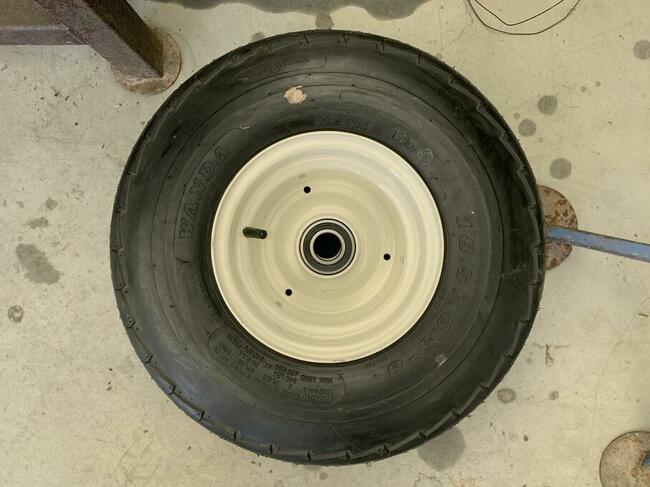 Koła kompletne z oponą 18.5x8.5-8 6PR