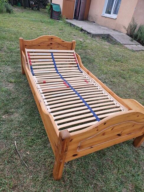 Łóżko ze stelażem dla seniora