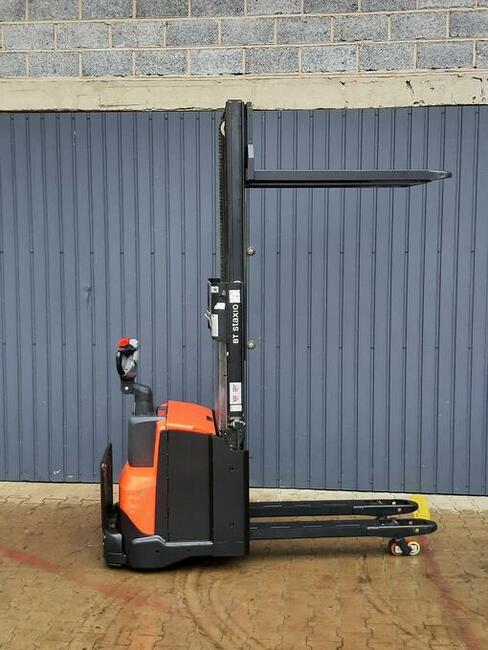 12szt Podest BT SWE 200 Staxio używane paleciaki elektryczne