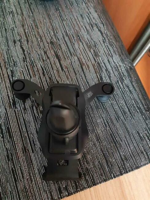 Uniwersalny Uchwyt Na Telefon Do Samochodu Na Kratkę.