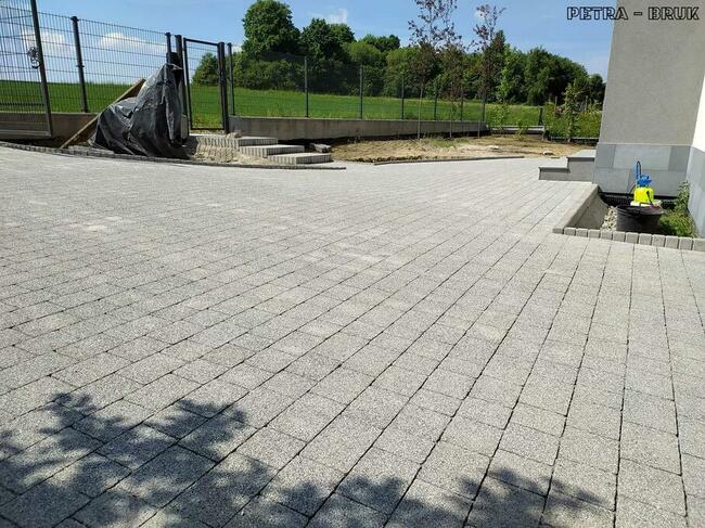 BRUK Kompleksowe usługi brukarskie układanie kostki brukowej