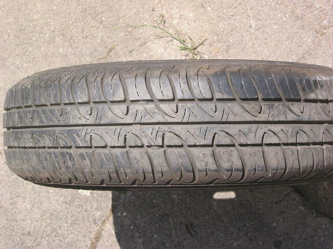 WROCLAW Fiat Uno: 2xKola z oponami letnimi marki Semperit