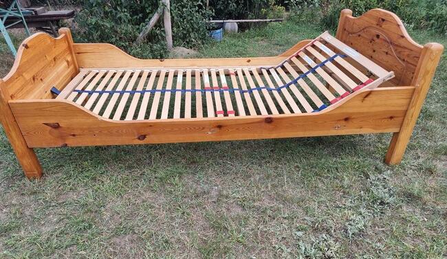 Łóżko ze stelażem dla seniora