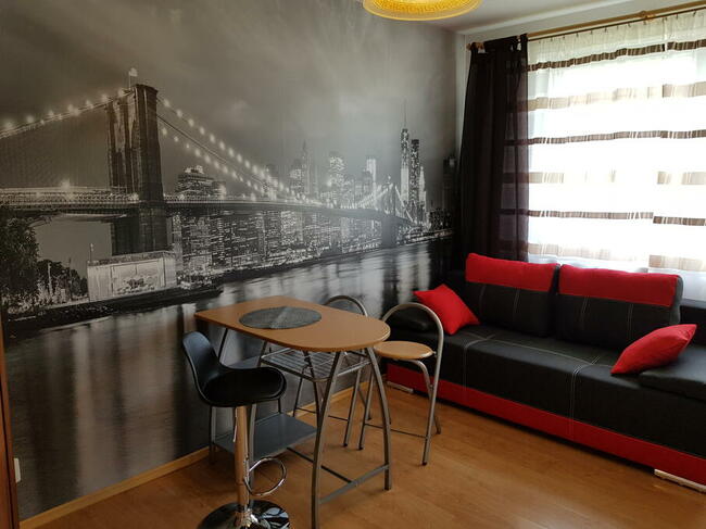 Kawalerka bezczynszowa.