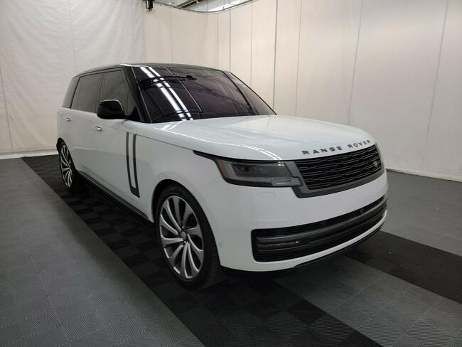 Land Rover Range Rover 2023 SE  4,4L TWIN TURBO ZF 8-Speed Automatic