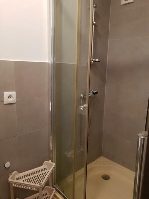 Kawalerka bezczynszowa.