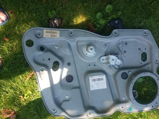 Podnośnik szyby Prawy Golf