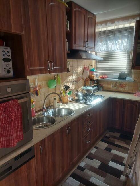 Zamienię na większe własnościowe 3 pokoje przy metrze Młynów