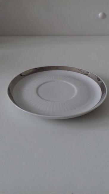 Serwis kawowy z Chodzieży z lat 60-tych, do sprzedania