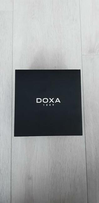 Zegarek DOXA na stalowej bransolecie