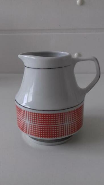 Serwis kawowy z Chodzieży z lat 60-tych, do sprzedania