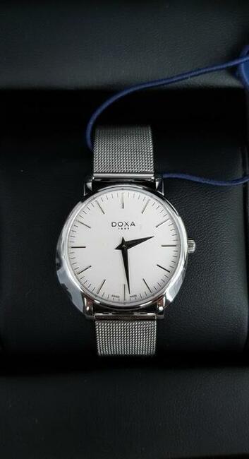 Zegarek DOXA na stalowej bransolecie