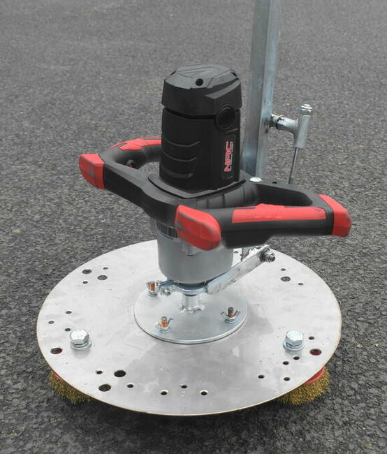 Zacieraczka lekka - tarcza uniwersalna mocowania elementów