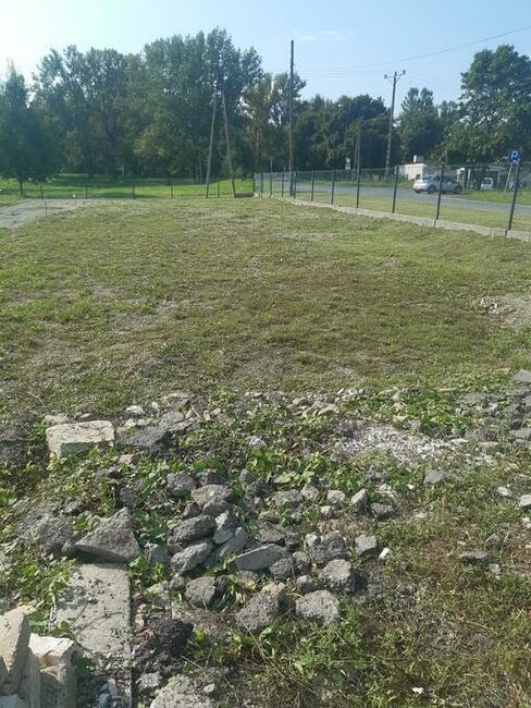 10 ar terenu ogrodzonego w Oświęcimiu