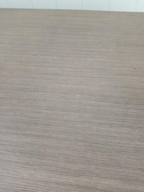 Biurko z szafiką zamykaną na klucz