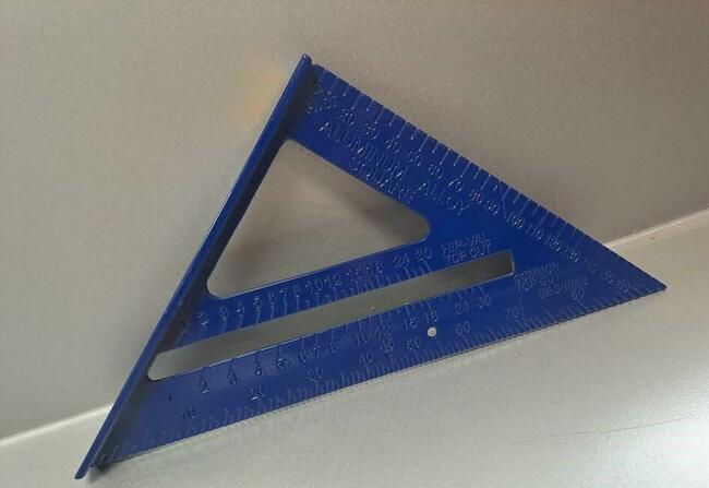 Kątownik dekarski aluminiowy 180 mm