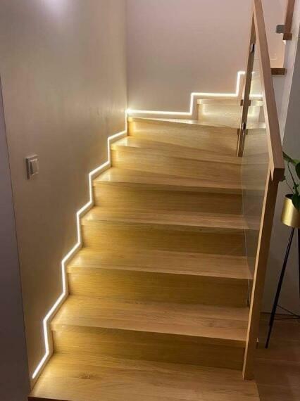 Meble na wymiar - szafy, kuchnie, garderoby, schody