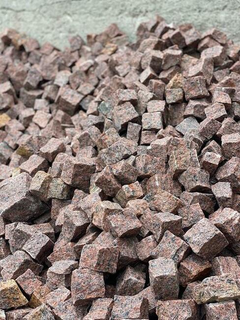 Kostka granitowa Vanga surowo łupana 4/6