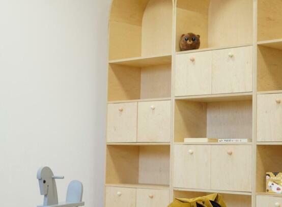 Meble na wymiar - szafy, kuchnie, garderoby, schody