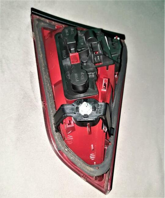 Oryginalna lampa - lewy tył Audi A4 B8 (Sedan)