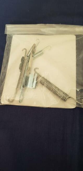 zestaw szczęk hamulcowych,- tył Volvo 850