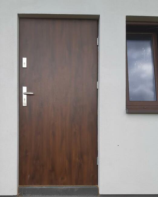 Drzwi zewnętrzne do domow