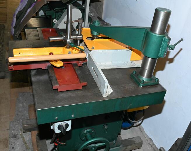 Sprzedam Frezarkę Dolnowrzecionową do oróbki drewna