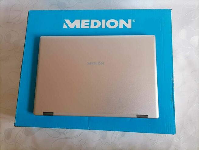 Nowy laptop medion akoya tablet 2w1 360 z funkcją tabletu