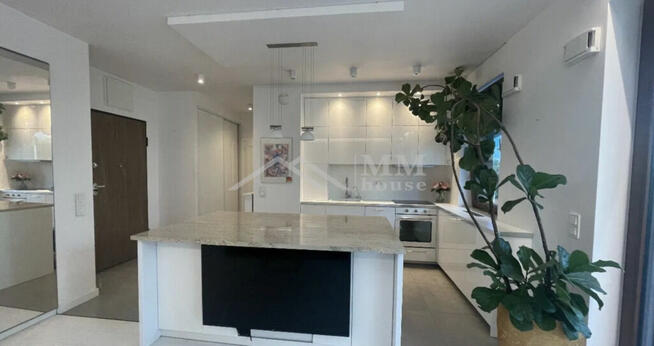 Nowoczesne mieszkanie z ogródkiem i garażem