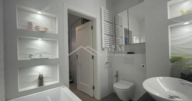 Nowoczesne mieszkanie z ogródkiem i garażem