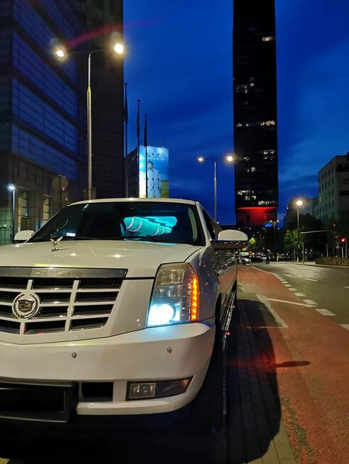 Limuzyna na wieczory panieńskie, kawalerskie, śluby