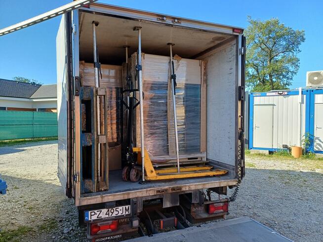 Bus z windą Swarzędz – transport palet, maszyn, towarów