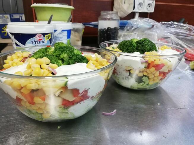 POSIŁKI REGENERACYJNE & CATERING OKOLICZNOŚCIOWY