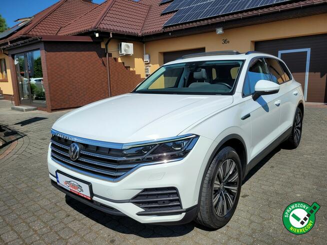 Volkswagen Touareg 3.0 V6 TDI 4Motion Panorama Hak Salon Polska Serwis ASO Zadbany FV 23%