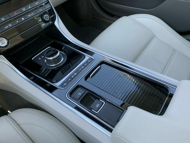 Jaguar XE 2.0d 180 KM