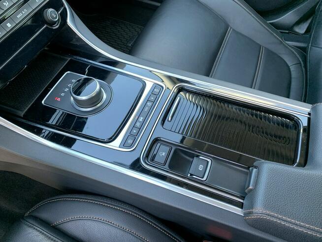 Jaguar XE 2.0d 180 KM