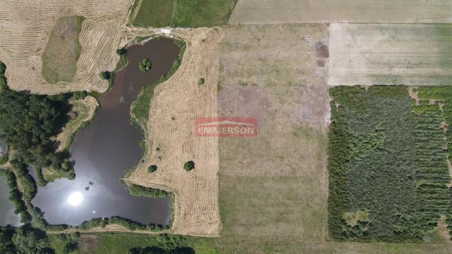 Piękna działka nad jeziorem z prywatną plażą