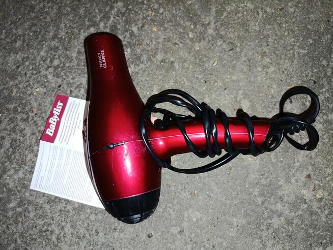 Suszarka do włosów BABYLISS D570DE