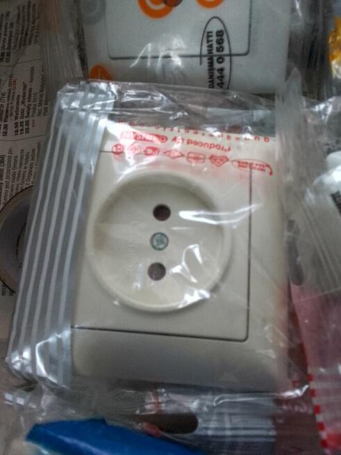 Gniazdka sat TV radio computer, fax,230v, wyłączniki gwarancj