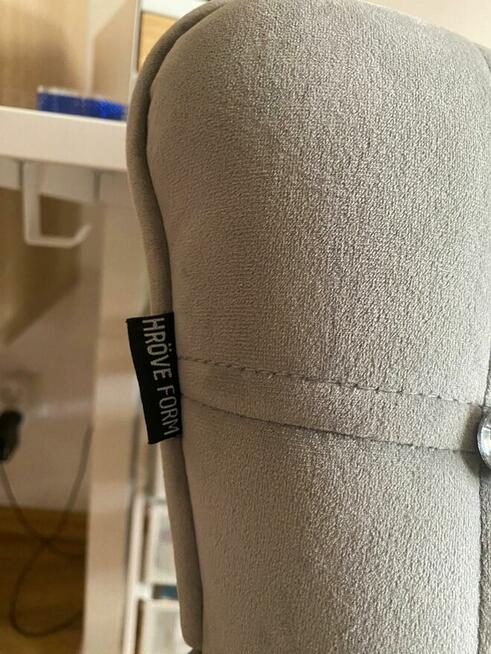 Fotel HR804CN tapicerowany z osobnym guzikami