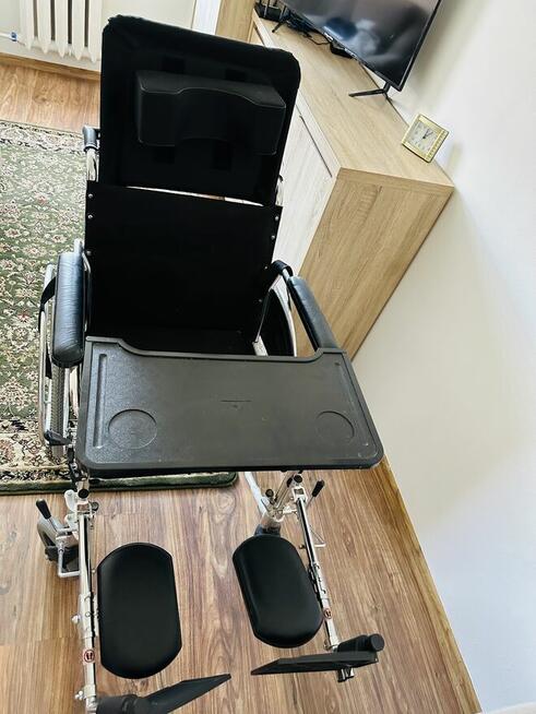 Sprzedam wózek inwalidzki mało używany