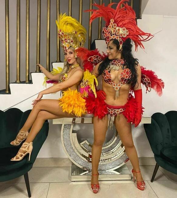 samba brazylijska, salsa, - cancan itp - pokaz tańca