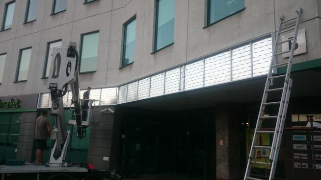 Naprawa oświetlenia w kasetonach reklamowych !! Reklama !!