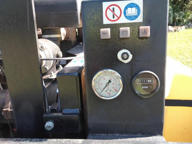 Kompresor śrubowy ATMOS PDP28, 4,4 m3