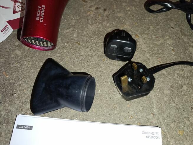 Suszarka do włosów BABYLISS D570DE