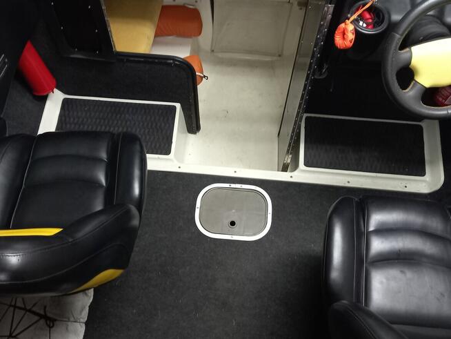 Motorówka STINGRAY 200 CX