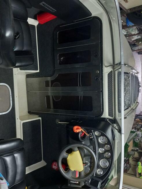 Motorówka STINGRAY 200 CX