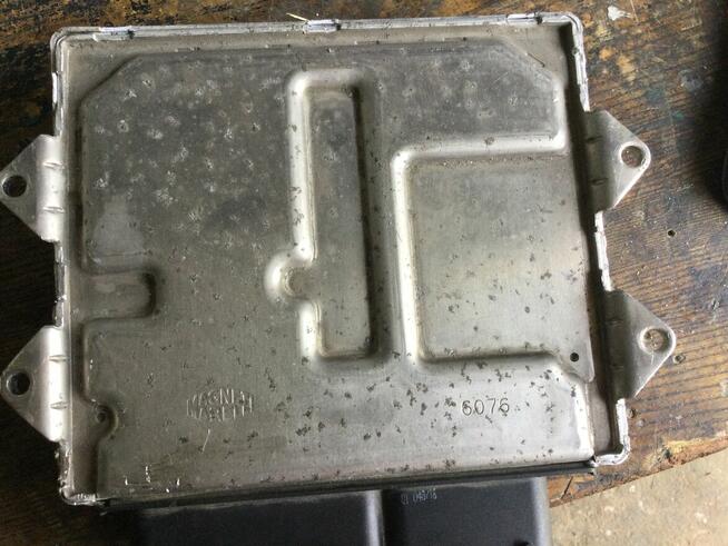 Sprzedam sterownik silnika jeep renegade 1.4 benzyna